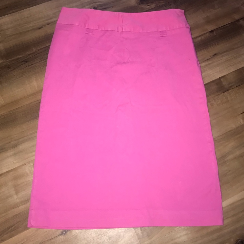 Bubblegum Pink Pencil Skirt • Midi • Business Professional Office Teacher